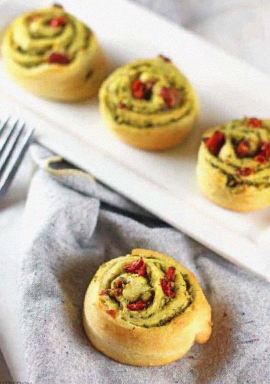 Vegan Christmas Pinwheels Appetizer