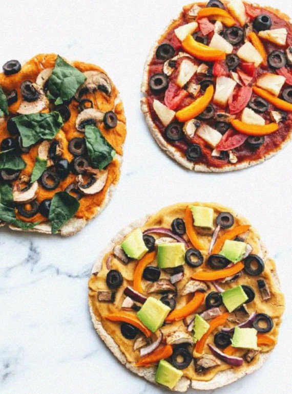 Quick Vegan Pita Pizzas