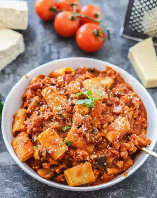 Hearty Tofu Bolognese