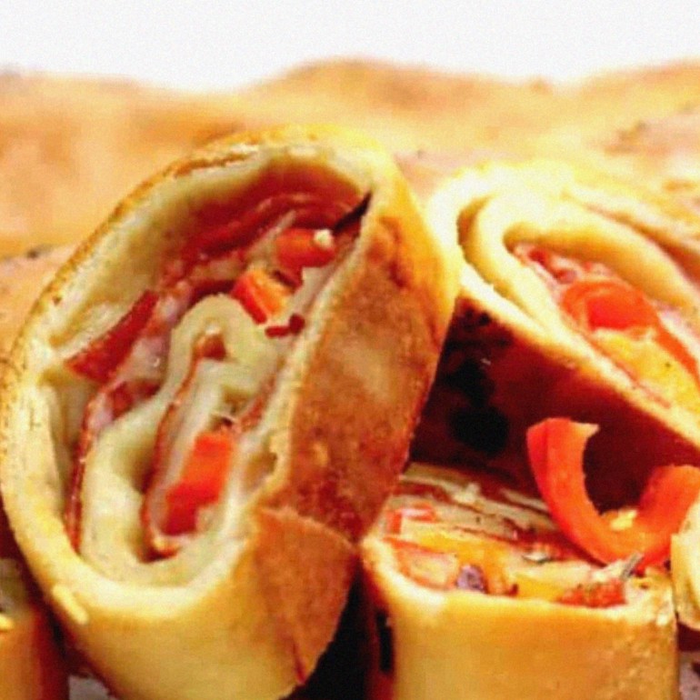 Homemade Pepperoni Rolls with Peppers