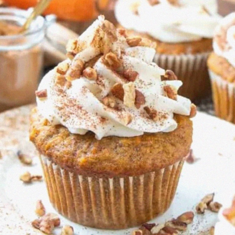 Vegan Carrot Cake Cupcakes