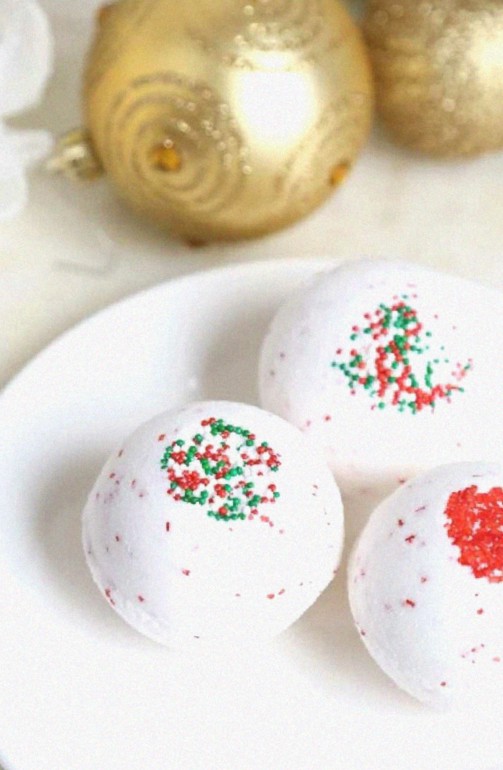 DIY Peppermint Bath Balls